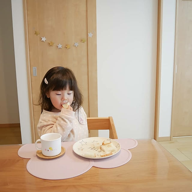 有害物質ゼロ 離乳食 ランチョンマット ベビー 子供 雲 シリコンマット 離乳食用 赤ちゃん 食器が滑らない シリコンタイプ クラウドマット 北欧 おしゃれ クラウドランチョンマット 耐熱 ゆ2のレビュー クチコミとして参考になる投稿19枚 有害物質ゼロ 離乳食 ランチョンマット ベビー 子供 雲 シリコンマット 離乳食用 赤ちゃん 食器が滑らない シリコンタイプ クラウドマット 北欧 おしゃれ クラウドランチョンマット 耐熱 ゆ2のレビュー クチコミとして参考になる投稿19枚