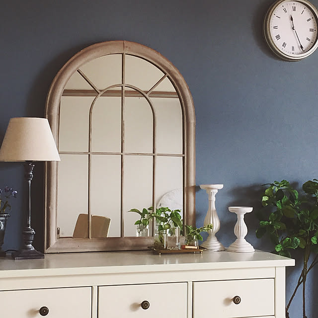 窓のないお部屋に小窓をひとつ 窓型 ウォールミラー 65 送料無料 アンティーク 壁掛け鏡 壁掛けミラー 安い おしゃれ 木製 飛散防止 壁掛け 鏡 可愛いのレビュー クチコミとして参考になる投稿41枚 Roomclip Item