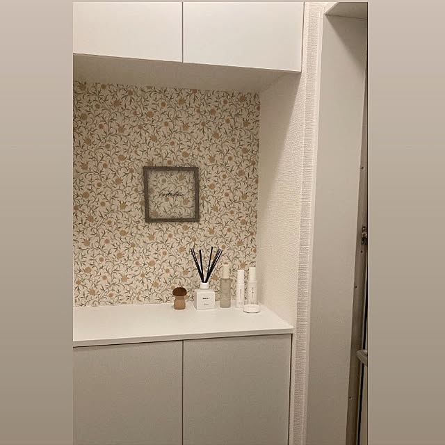 女子一人暮らし ナチュラル 一人暮らし 壁紙貼り替え 壁紙diy などのインテリア実例 22 02 06 01 01 06 Roomclip ルームクリップ