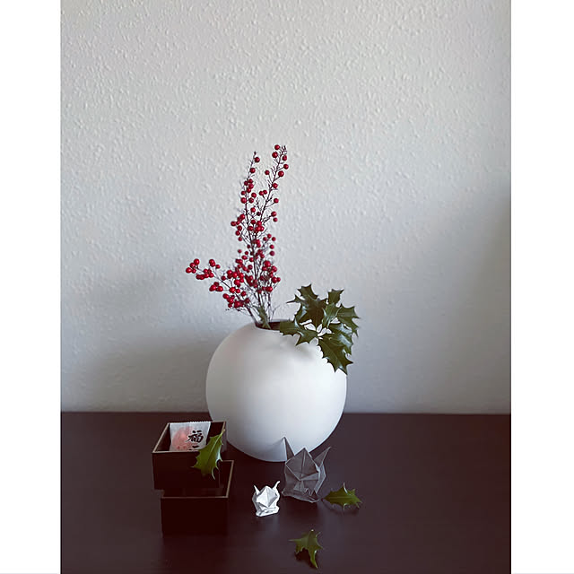 Cooee Design 花瓶 ボール フラワーベース cm 白 ホワイト おしゃれ 陶器 大型 大きい 北欧 モダン Nest クーイー クーイーデザイン スウェーデンのレビュー クチコミとして参考になる投稿58枚 Roomclipショッピング