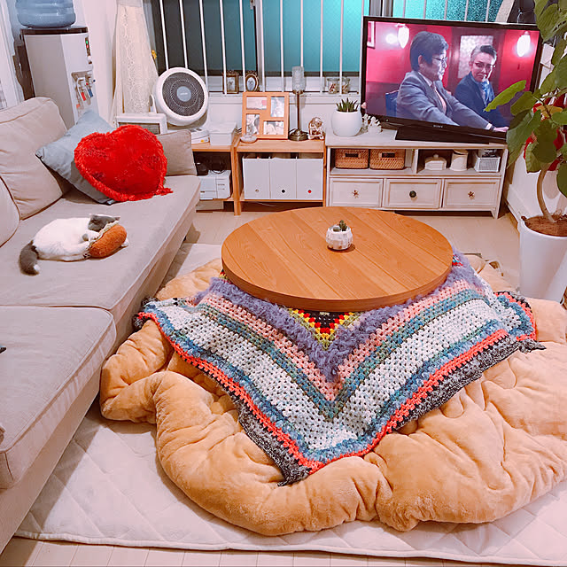 こたつ布団セット こたつ布団 こたつ用掛敷布団 丸型 マイクロファイバー フランネル 防ダニ 円形 こたつ掛け布団 敷き布団2点セット もっとボリュームタイプ 円形 直径5 直径80cm天板対応 丸型 こたつ掛け布団 こたつ掛布団 こたつ敷き布団 こたつ敷布団のレビュー