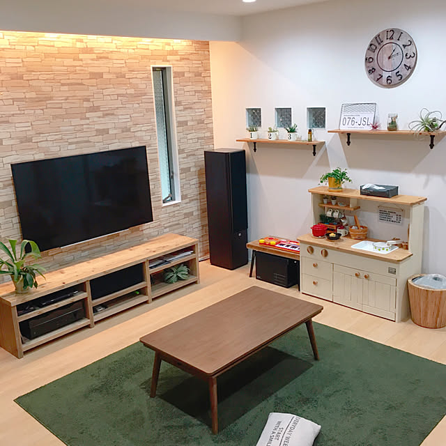 リビング/棚DIY/ガラスブロック/RoomClipドラマ化/レンガ柄壁紙&hellip;などのインテリア実例 20180827 0849