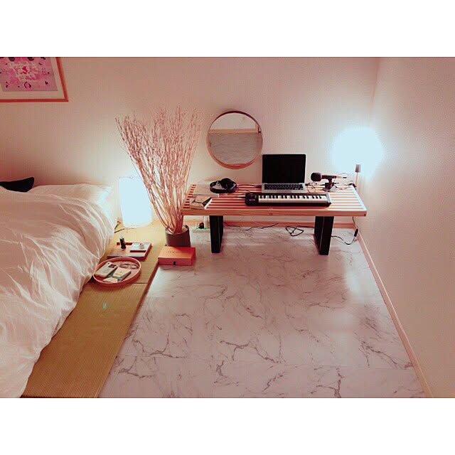 ロンドンクランプライト E26 照明器具 デスクライト 卓上ランプ 固定 卓上ライト コンセントプラグ 裸電球用 ソケット 真鍮 かっこいい おしゃれ Led インテリア クリップライトのレビュー クチコミとして参考になる投稿2枚