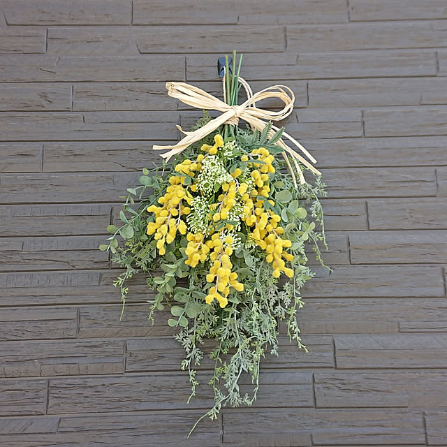 ミモザ リース スワッグ 玄関飾り 造花 アーティフィシャルフラワーのレビュー クチコミとして参考になる投稿6枚