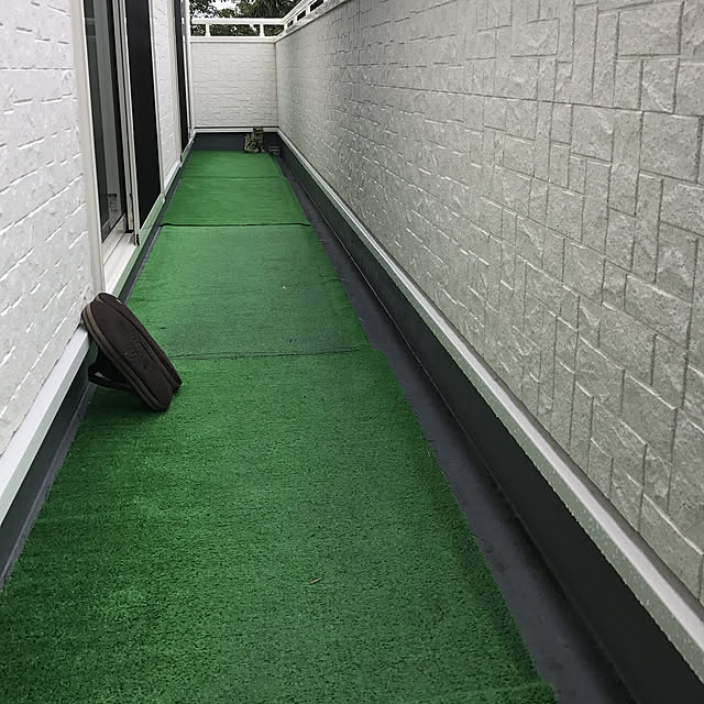 クロックス クラシック Crocs サンダル メンズ レディース ブラック 黒 ホワイト 白 Classic シューズ 靴 クロッグサンダル ブランド アウトドア レジャー 大きいサイズ 定番 人気 くろっくす 売れ筋 履きやすいのレビュー クチコミとして参考になる投稿3枚