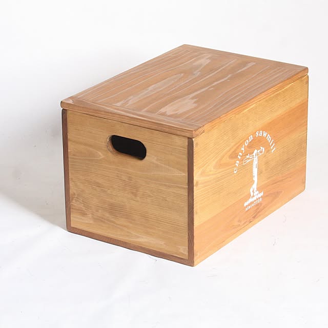 家でも キャンプでも使える木箱 Canyonsawmill Woodbox カラーオーク Size M 蓋付き 受注生産 アウトドア キャンプ 用品 家具 収納 インテリア 無垢材 木製 りんご箱 ブラック のレビュー クチコミとして参考になる投稿2枚