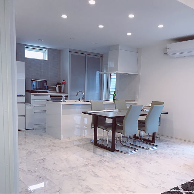 写真付きレビュー カンティレバーチェア ダイニングチェア 2脚セット ハイバックチェア リビング カンチレバー 片持ち式 グレー 完成品 フェイクレザー 高級感 モダン スタイリッシュ おしゃれの通販商品 口コミ情報 Roomclipショッピング