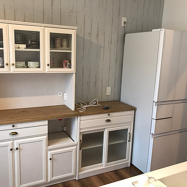 写真付きレビュー ユーアイ クリチコ キッチンボード105 食器棚 レトロで可愛い あたたかみのあるアンティーク風家具シリーズ 開梱設置無料 売れ筋 送料無料 フレンチカントリー コンパクト キッチン収納 家電収納 キャビネット カップボード 日本製 国産品