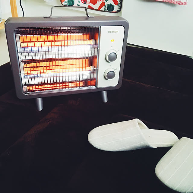 電気ストーブ おしゃれ 省エネ 小型 Eht 800d C電気ストーブ ストーブ 電気 足元 暖かい 暖房 遠赤外線 ヒーター コンパクト レトロ 転倒時安全装置 アイリスオーヤマ 冬物家電 のレビュー クチコミとして参考になる投稿8枚