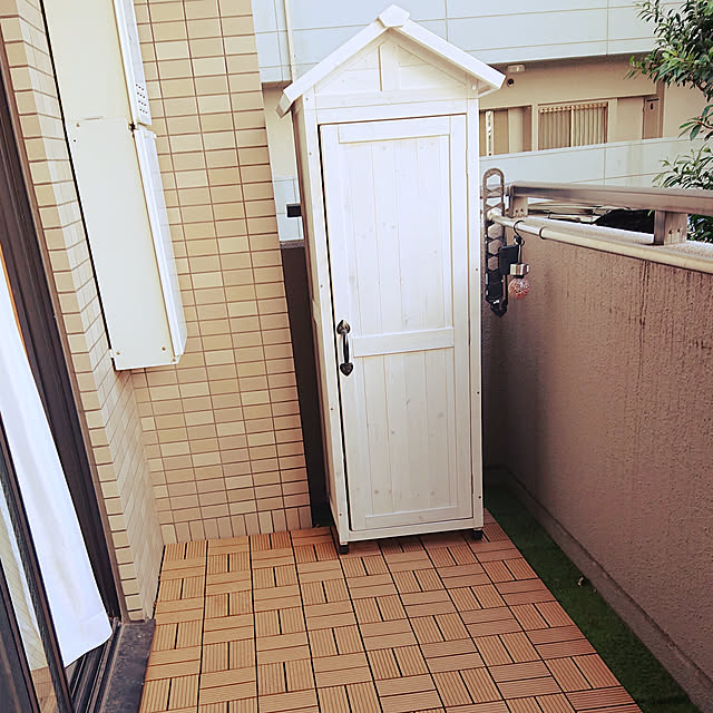 写真付きレビュー ランキング1位受賞 収納家具 屋外ストッカー 三角屋根スリム収納庫ガーデニング用品や お掃除グッズなどをひとまとめに Kgrs1600s ベランダ収納 収納 収納庫 物置 天然木 木製 おしゃれ 収納家具 屋外収納 ベランダ収納 収納 収納庫 物置 小屋