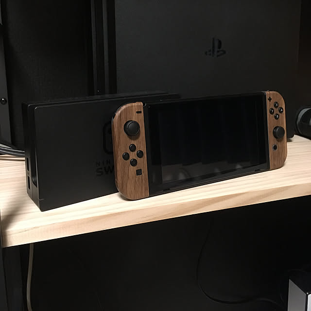 Skinfact Nintendo Switch ジョイコン 用 スキンシール カバー シール ケース 木目調 高級素材 側面対応 丈夫で長持ち 保護 ナチュラルウッド 手触り 簡単に貼り付け可能 ニンテンドースイッチのレビュー 口コミとして参考になる投稿2枚 Roomclip ルームクリップ