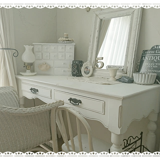 カントリーコーナー Country Corner ロマンスコレクション デスク 平机 白家具 送料無料 人気 おしゃれ輸入雑貨 イタリア家具 輸入家具 おしゃれ 雑貨 アンティーク調 ヨーロピアン アンティーク風 インポート ヨーロッパ クラシックのレビュー クチコミとして参考に