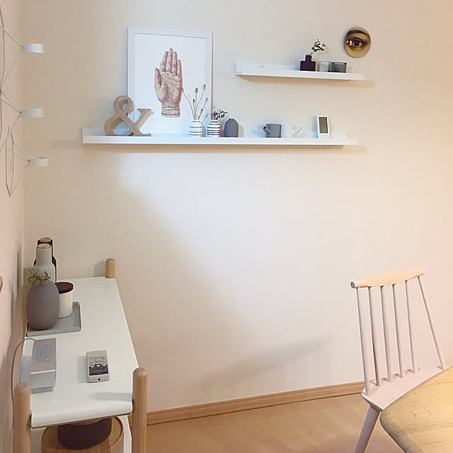 写真付きレビュー Ikea イケア アート用飾り棚 ホワイト 白 115cm D Mosslanda モッスランダ インテリア雑貨 収納家具 ラック ウォールシェルフ 壁掛け収納 おしゃれ シンプル 北欧 かわいい オフィスの通販商品 口コミ情報 Roomclipショッピング