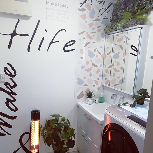 写真付きレビュー ウォールステッカー テラゾー タイル ステッカー ニュアンスカラーズ 1枚売り 耐水 ビニールタイプ 貼ってはがせる 賃貸ok 壁シール 浴室 お風呂 リフォーム 水周り 洗面所 壁飾り インテリア 壁紙屋本舗の通販商品 口コミ情報 Roomclipショッピング