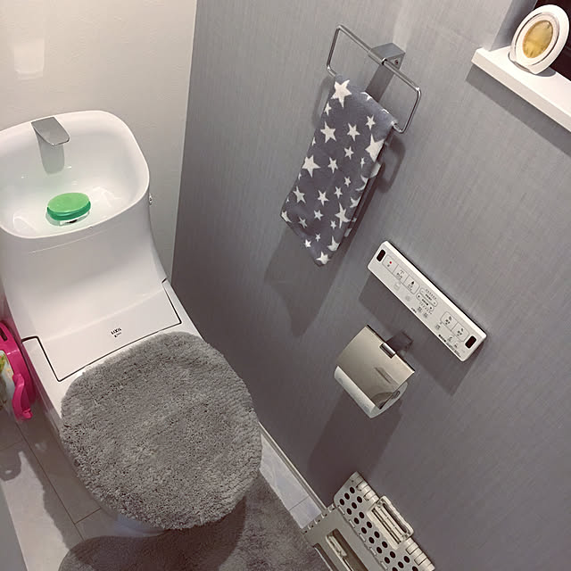 花王 トイレマジックリン 流すだけで勝手にキレイ シトラスミントの香り 本体 80g トイレ用洗剤 ツルハドラッグのレビュー クチコミとして参考になる投稿3枚 Roomclip ルームクリップ