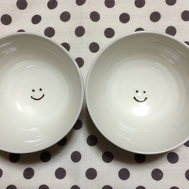 たたら にこ ぐるぐる ご飯茶碗 L N 2 にこにこ ニコニコ ニコちゃん スマイル Smile にこちゃん ごはん茶碗 御飯茶碗 茶わん ピースマーク かわいい おしゃれ カフェ風 人気 おすすめのレビュー クチコミとして参考になる投稿1枚 Roomclip ルームクリップ