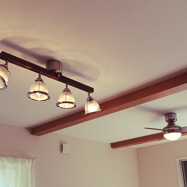 シーリングファン シーリングファンライト 照明 ファン Led 天井照明 照明器具 省エネ 吹き抜け エアコン リモコン付き モダン おしゃれ オシャレ コンパクト 小型 リビング テレワーク 在宅のレビュー クチコミとして参考になる投稿15枚 Roomclip ルームクリップ