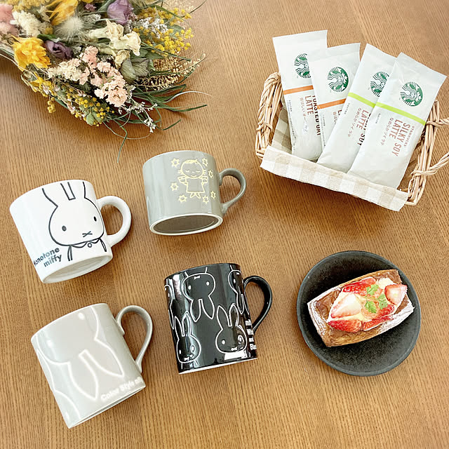 ミッフィー モノトーン 撥水マグ 容量260ml マグカップ ホワイト ブラック かわいい おしゃれ レンジ対応 食洗機対応 日本製 金正陶器 Soeru ソエル 新年 お正月のレビュー クチコミとして参考になる投稿3枚 ミッフィー モノトーン 撥水マグ 容量260ml マグカップ ホワイト ブラック かわいい おしゃれ レンジ対応 食洗機対応 日本製 金正陶器 Soeru ソエル 新年 お正月のレビュー クチコミとして参考になる投稿3枚