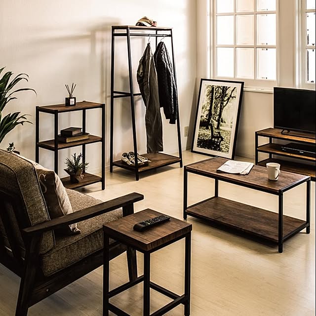 ハンガーラック ハンガーポール 幅65 おしゃれ 棚付き スリム ブラックフレーム 子供部屋 男の子 スリム 省スペース 木製天板 北欧 送料無料のレビュー クチコミとして参考になる投稿2枚