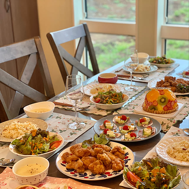 ウェッジウッド Wedgwood フェスティビティ プレート 27cm アイボリー ブルー ペア ウェッジウッド プレート 皿 おしゃれ お皿 花柄 可愛い 大皿 ウエッジウッド 食器 高級 ブランド ギフト プレゼント 贈り物 結婚祝い 引き出物 お祝い 内祝いのレビュー