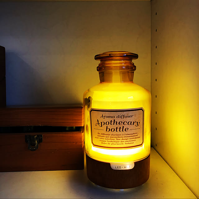 送料無料 アロマディフューザー アポセカリーボトル Adf21 Ab ミスト式 超音波振動方式 ディフューザー インテリアライト ヴィンテージ レトロ 薬瓶モチーフ Usb 卓上 おしゃれ かわいい 喜ばれる ギフト プレゼント 贈り物 誕生日 結婚祝い 新生活 Ladonna ラドンナの