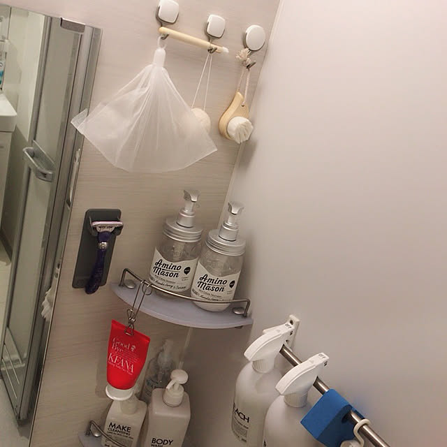 シェーバーホルダー 髭剃り置き バス用品 Tooletries Mighty Razor Holder マイティー レイザー ホルダー ひげそり立て お風呂 整理棚 防水 シリコン素材 おしゃれ 旅行 出張 小物 雑貨 便利のレビュー クチコミとして参考になる投稿1枚