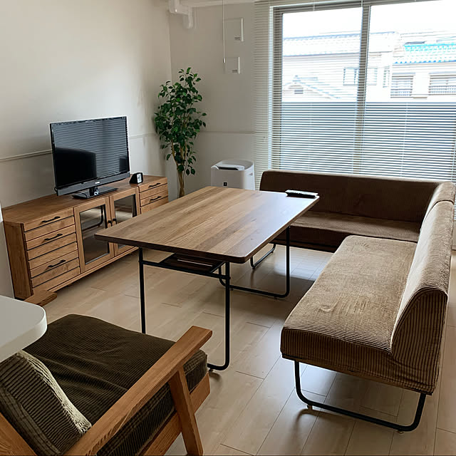 ソファーダイニングテーブル 3点セット ヴィンテージ ブルックリン アイアン コーデュロイ 無垢 おしゃれ リビングダイニングセット Wiry Br 送料無料 開梱 設置付き のレビュー クチコミとして参考になる投稿5枚 Roomclipショッピング