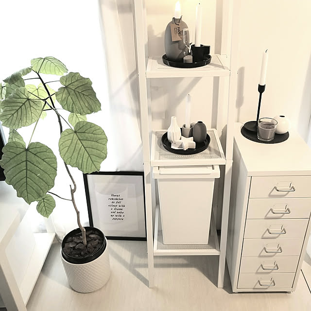 写真付きレビュー】IKEA イケア 引き出しユニット キャスター付き ホワイト 白 28x69cm a90251046 HELMER ヘルメル インテリア 収納家具 タンス おしゃれ シンプル 北欧 かわいいの通販商品口コミ情報 | RoomClipショッピング 写真付きレビュー】IKEA イケア 引き出しユニット キャスター付き ホワイト 白 28x69cm a90251046 HELMER ヘルメル インテリア 収納家具 タンス おしゃれ シンプル 北欧 かわいいの通販商品口コミ情報 | RoomClipショッピング