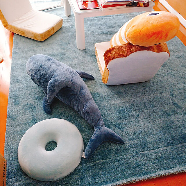 IKEA (イケア) IKEA BLAHAJ ブローハイ 103.735.89 ぬいぐるみ シャーク shark 抱き枕 サメ 鮫 (100CM)のレビュー・口コミとして参考になる投稿7枚  | RoomClipショッピング