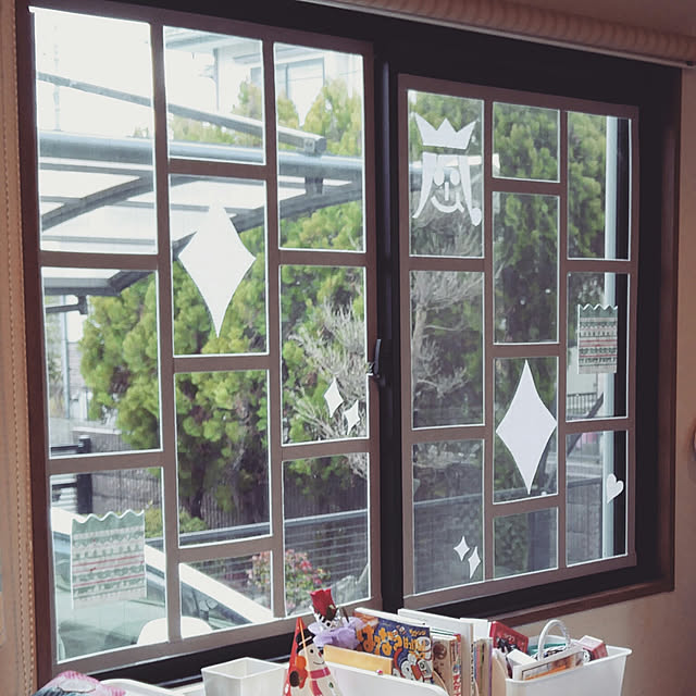 断熱シート 水で貼る 断熱 結露防止シート U 214 U 215 防寒対策 窓ガラス 窓からの冷気 暖房節約 目隠しシート 窓 防寒 断熱効果 冷気遮断 結露防止シート フィルム マドピタシート カビ防止 水貼り のレビュー クチコミとして参考になる投稿1枚