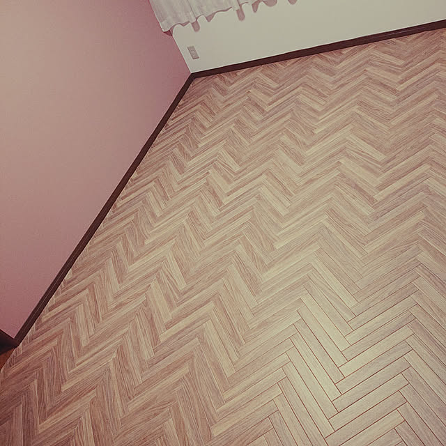 コルクマット 大判 6畳 45cm 48枚 ジョイントマット 赤ちゃん ベビーマット フロアマット パズルマット タイルマット ジョイント 保護 防音 断熱 撥水 コルク 天然コルク 大粒 滑り防止 傷防止 けが防止 超低ホルム 床暖房のレビュー クチコミとして参考になる投稿4枚