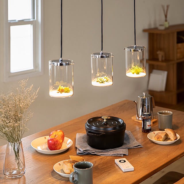 ガラスペンダントライト 3灯 メリッタ リモコン付き リビング 天井照明 Ledチップ 食卓用 ダイニング用 シーリングライト 北欧 デザイン キッチン おしゃれ 一人暮らし 照明器具 寝室 かわいい フェイクグリーン 電気のレビュー クチコミとして参考になる投稿6枚
