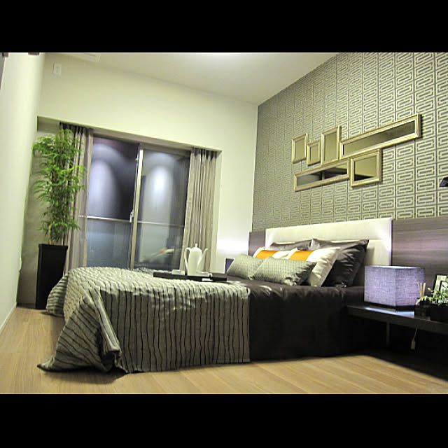 ベッド周り ミラーアート 鏡 ベッドカバー ヘッドボード などのインテリア実例 17 08 02 10 48 11 Roomclip ルームクリップ