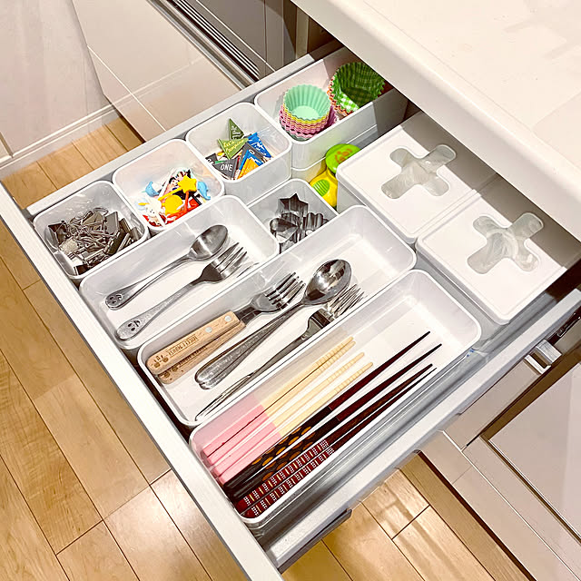 重ねて収納力アップ！組み合わせてすっきり収納できるニトリの整理トレー