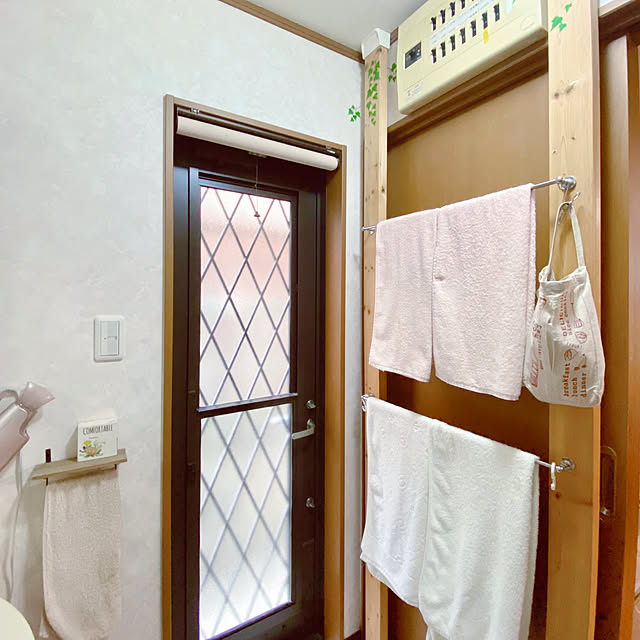 バス・トイレにあると使い勝手がいい♪「タオル掛け」のDIYアイディア