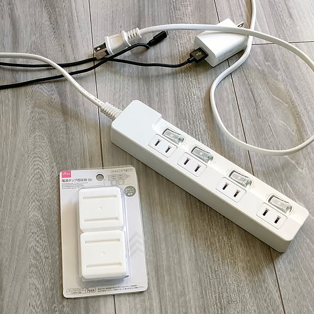 コード収納はダイソーにおまかせ♪使ってみたくなる便利アイテム
