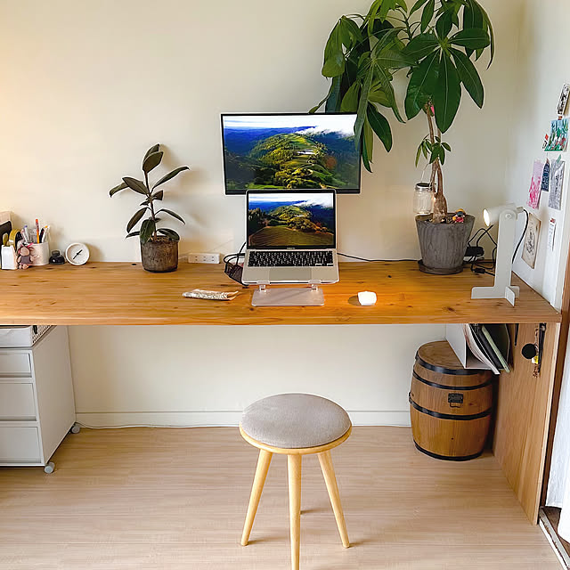 シンプルから個性派までさまざまなデザインがそろう！IKEAで見つける理想のデスクライト