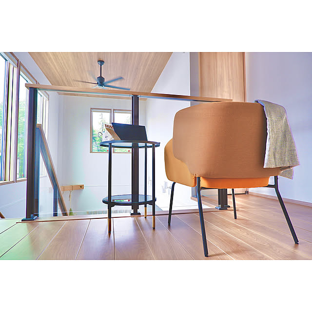 置くだけで絵になるお部屋が作れちゃう！家中で使えるIKEAのサイドテーブル