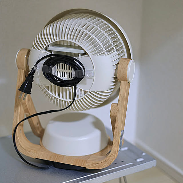 掛ける収納の定位置づくりに！マグネットやS字、ドアフックなど暮らしが整う100均フック6選