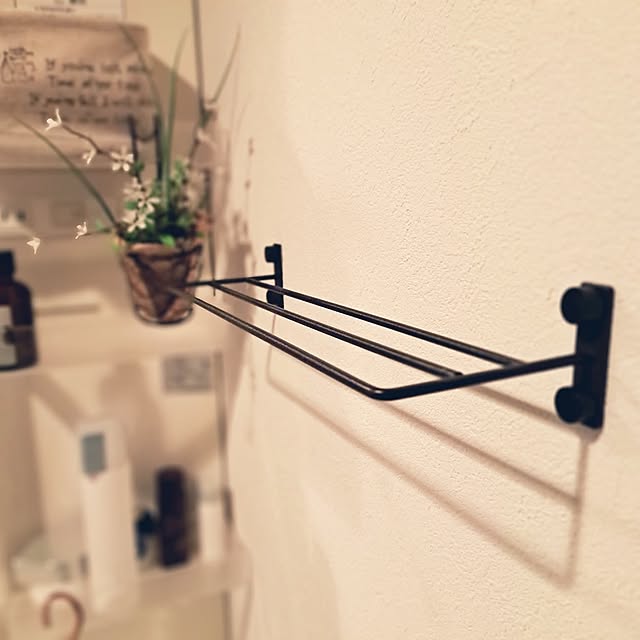 ひと手間かけて生活感をカバー♪身近な素材で作れる、タオル掛けのDIYアイデア集