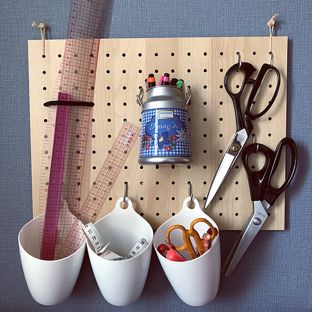 キッチンもデスクも快適に♪ハサミ＆カッターの賢い置き場所アイデア6選