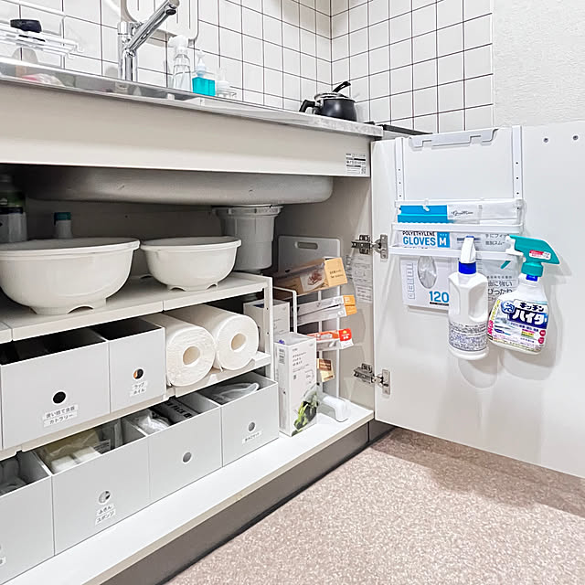 キッチンから玄関まで♪収納スペースを無駄なく使える伸縮ラックの活用法