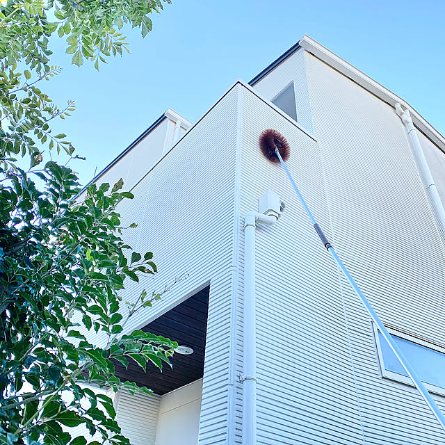 届かないとあきらめないで！便利な道具を取り入れて高所掃除も楽々と