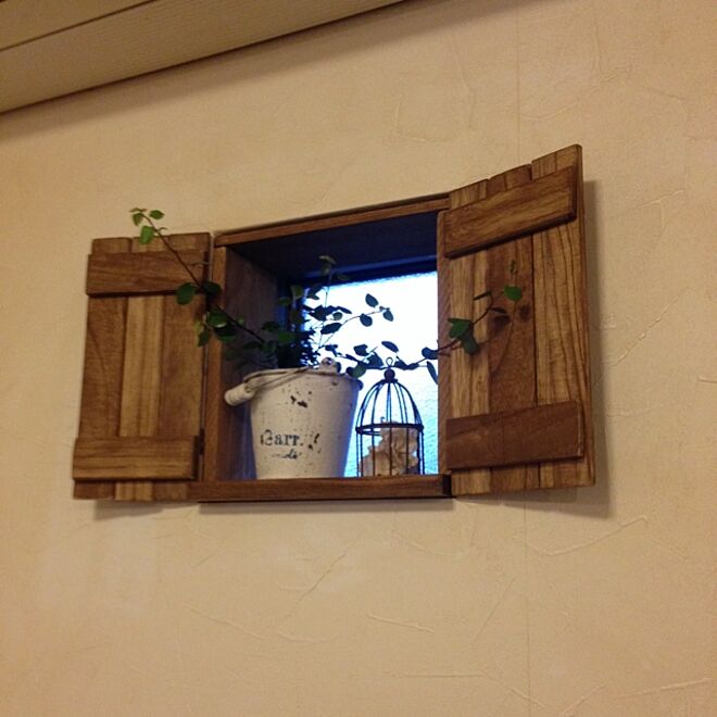 壁/天井/DIY/セリアすのこ/杉板/小窓...などのインテリア実例 - 2014-04-05 18:01:46