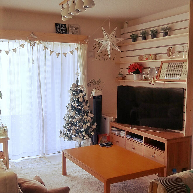 リビング/クリスマスツリー150cm/こたつ/IKEAのTVボード/1×4材...などのインテリア実例 - 2017-11-21 14:02:09