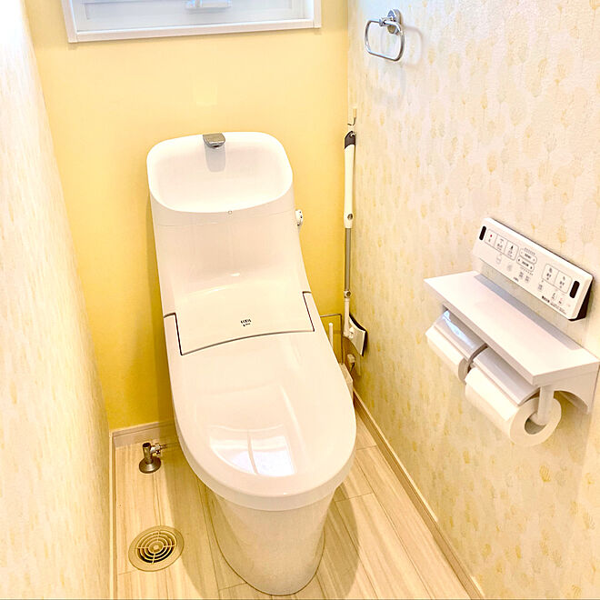 黄色の壁紙/2階のトイレ/リクシルのトイレ/ウィルス除去/ウィルス対策...などのインテリア実例 - 2020-12-08 10:53:38