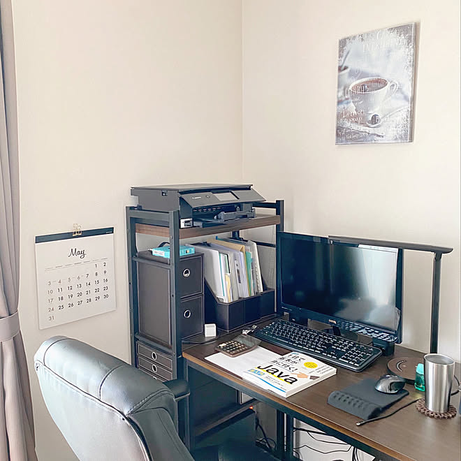 ほぼニトリで揃ってます/主人のデスク/ニトリ/机/テレワークの