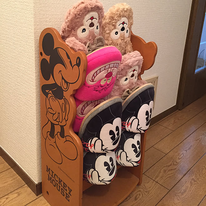 玄関 入り口 ベルメゾンで購入 しまむら ミッキースリッパラック ディズニー大好き などのインテリア実例 18 10 17 15 54 Roomclip ルームクリップ