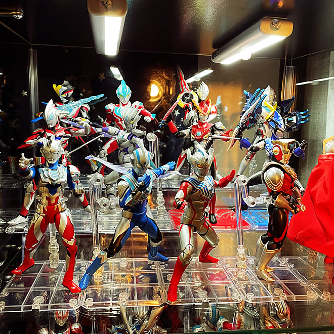 ウルトラマン大好き/フィギュア収集/ガラスケース/照明/棚のインテリア実例 - 2021-03-15 01:56:23