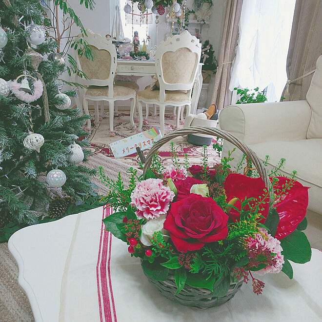リビング/クリスマス/お花を飾る/お花のプレゼント/旦那サンタ...などのインテリア実例 - 2020-12-24 22:19:40